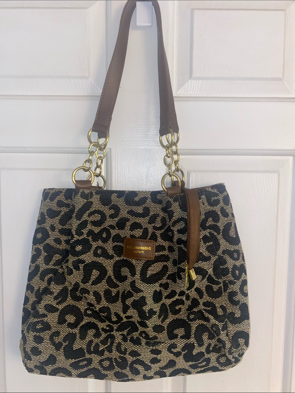 Leopard Print Tote Bag with Brown Leather Straps “Baelaanan&Bag Fashion “.